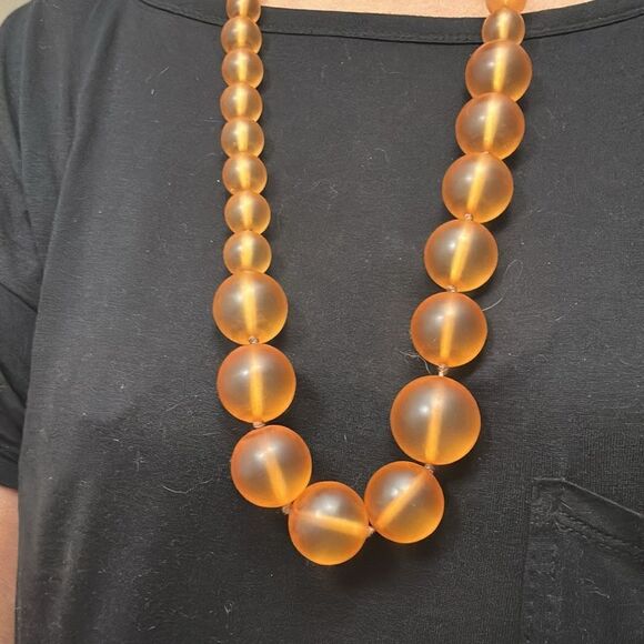 Vintage Marion Godart Paris Apple Juice Lucite Graduated Beads Necklace FRENCH - Picture 4 of 4